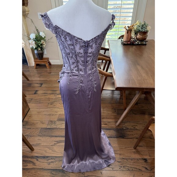 Ladivine by Cinderella Divine Lavender Off Shoulder Gown M Sequin Formal Dress - Picture 7 of 16